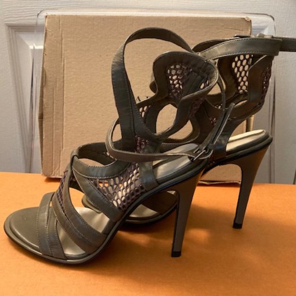 Zara Olive Green Heels - Picture 4 of 6